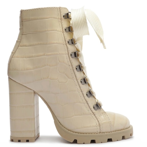 🎁 Giftable 🎁 SCHUTZ Zhara Crocodile-Embossed Leather Bootie - Picture 2 of 9